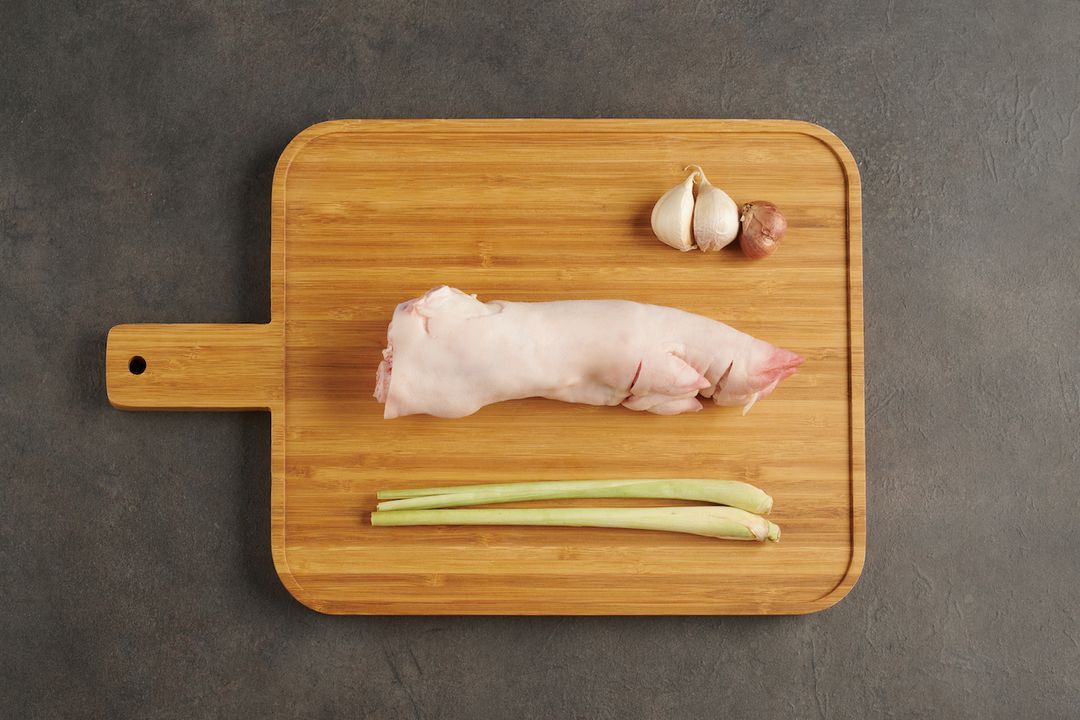 Pig Trotter (七寸猪蹄)