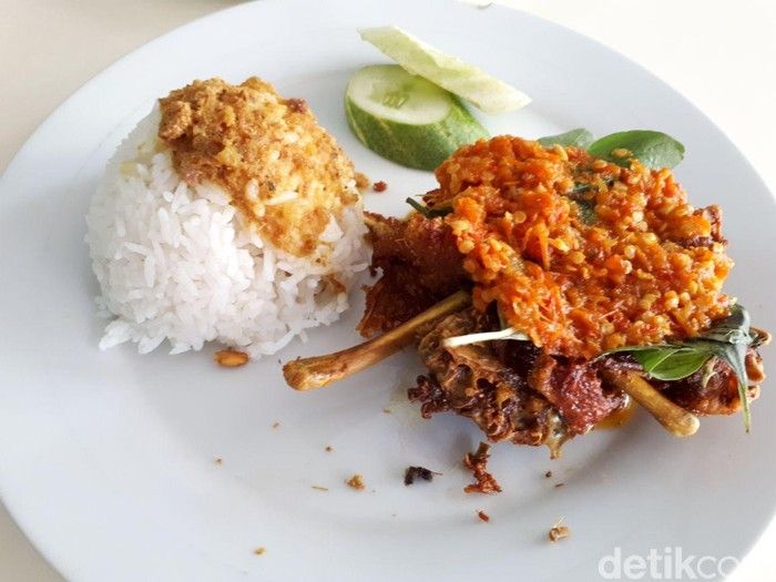 BEBEK PENYET 