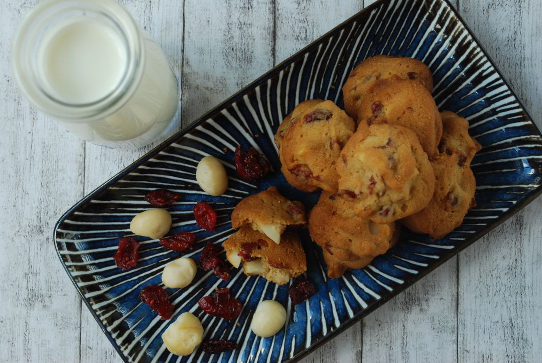 Cranberry & Macadamia Cookies - 1 bottle