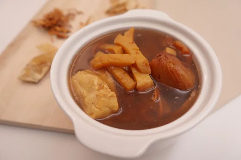 響螺蟲草花鰵魚膠湯