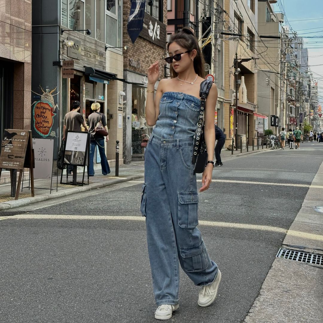 DENIM CARGO PANTS (Mid-Washed)