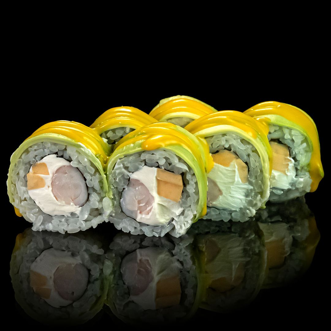 Green Shrimp Mango Roll