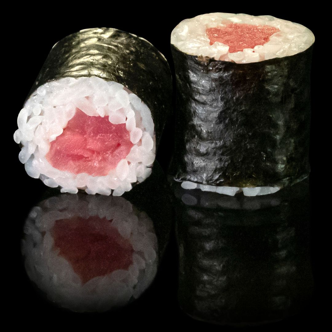 Tuna maki roll