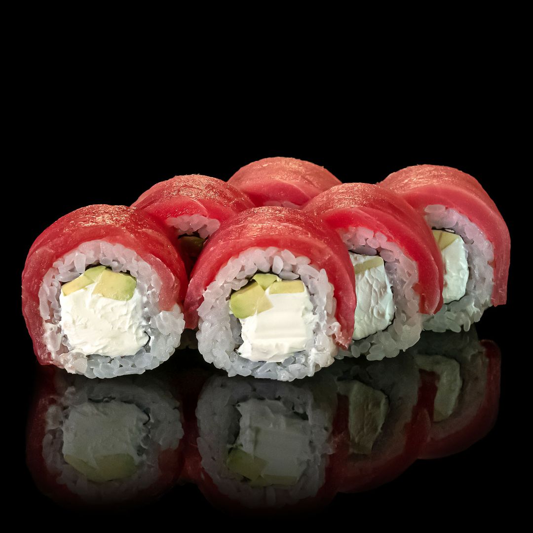 Tuna Philladelphia roll