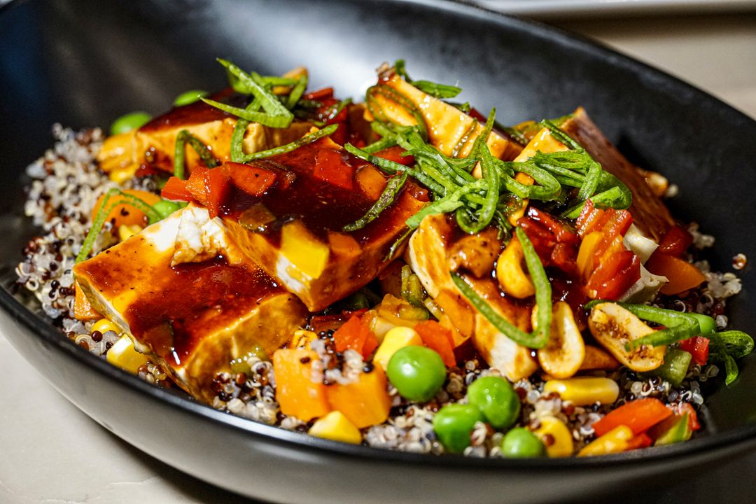 Kung Pao Paneer Bowl with Brown Rice (Jain)