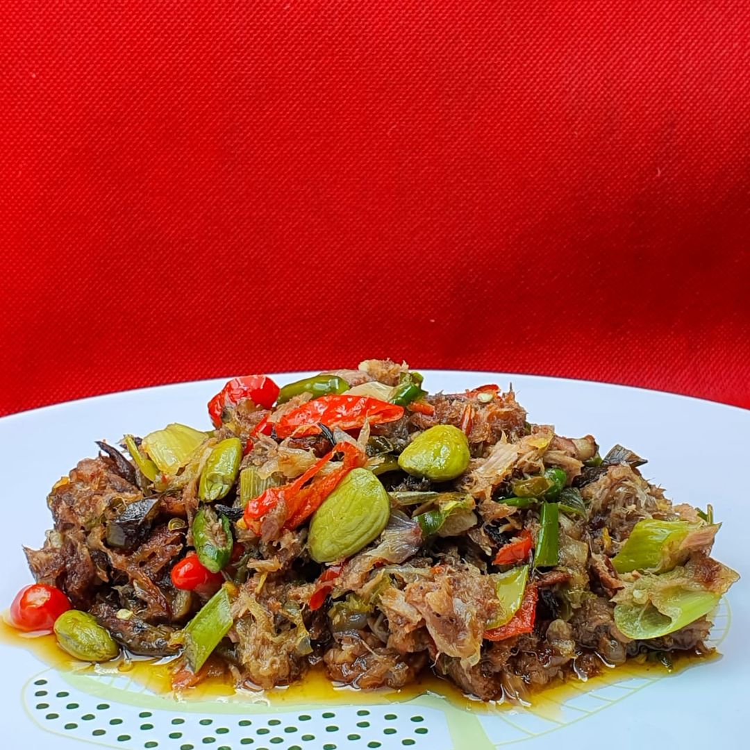 Cakalang Pete Cabe Ijo Kecombrang (Pete Skipjack Chilli Ijo Kecombrang) 300gr