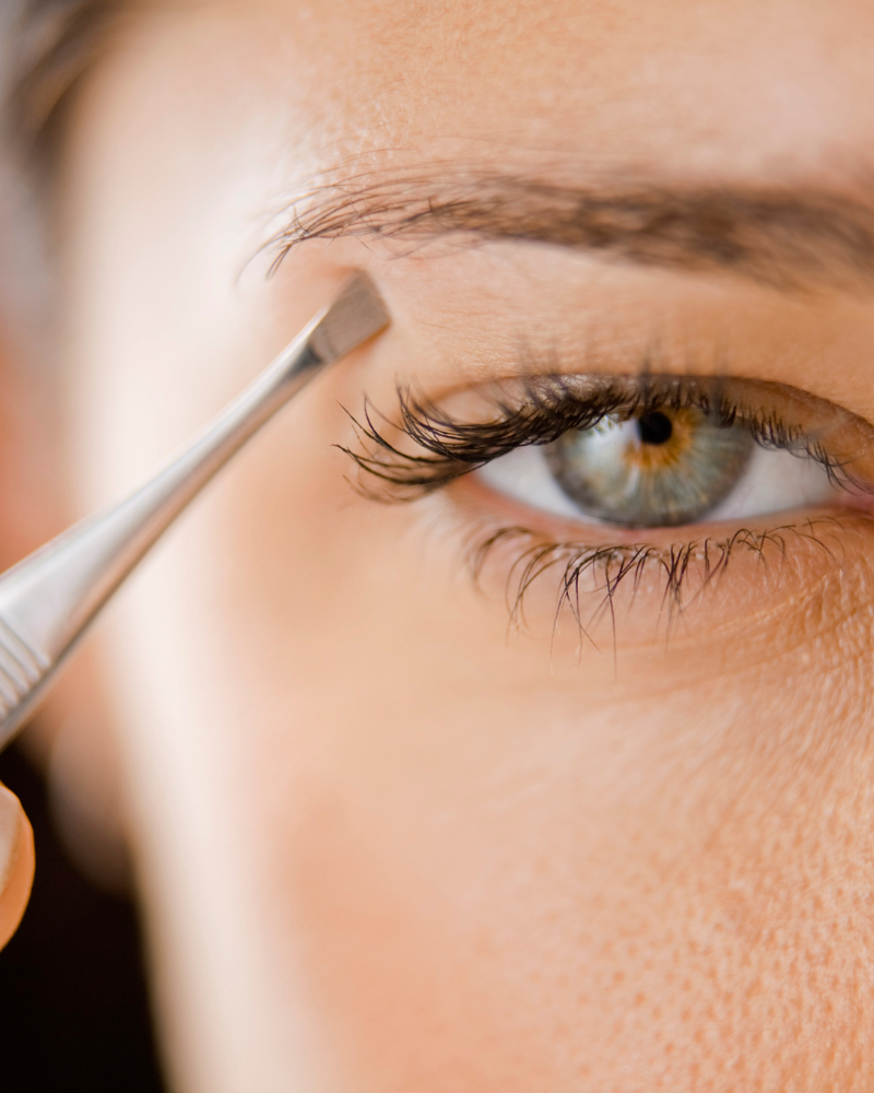 Épilation sourcil