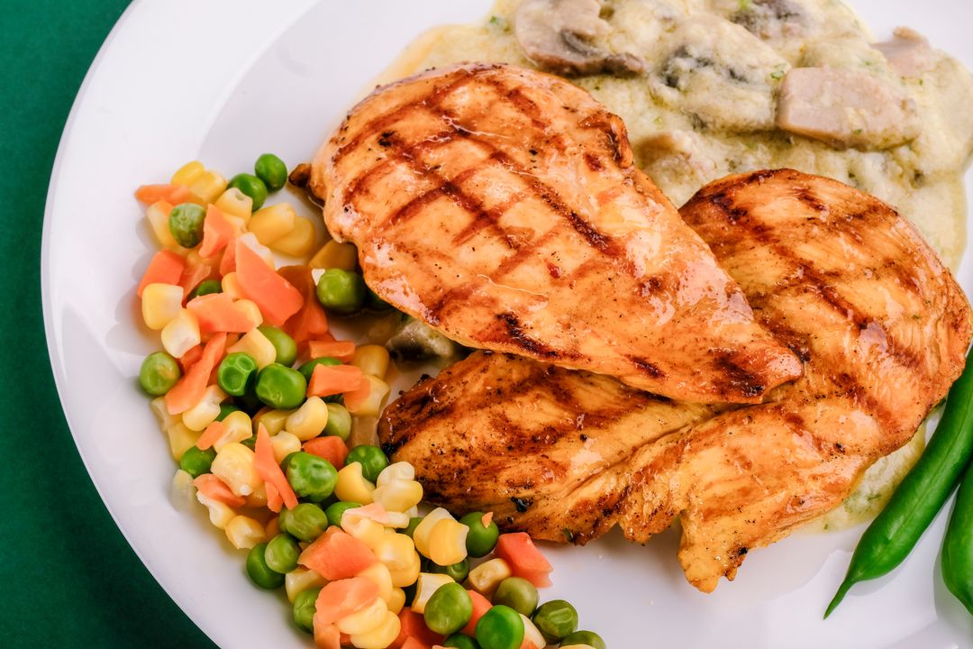 Chicken breast with vegetables