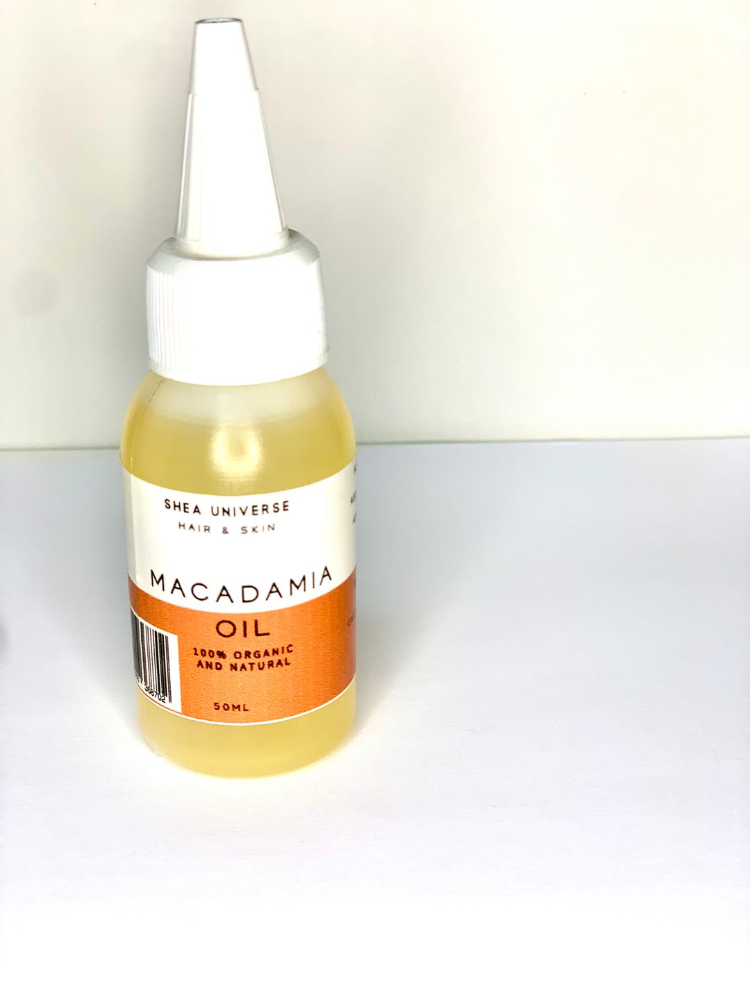 Macadamia oil