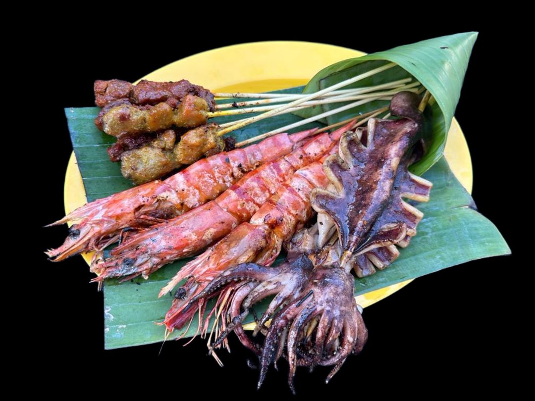 Set H (3 Prawns + 2 Squid + 6 Satay)