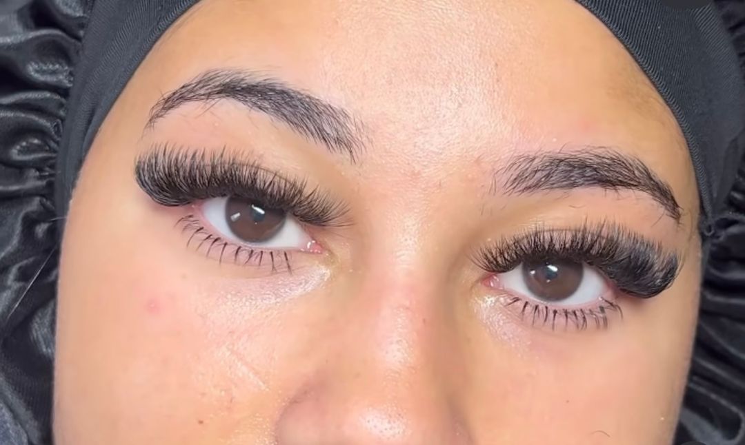 Bottom Lashes