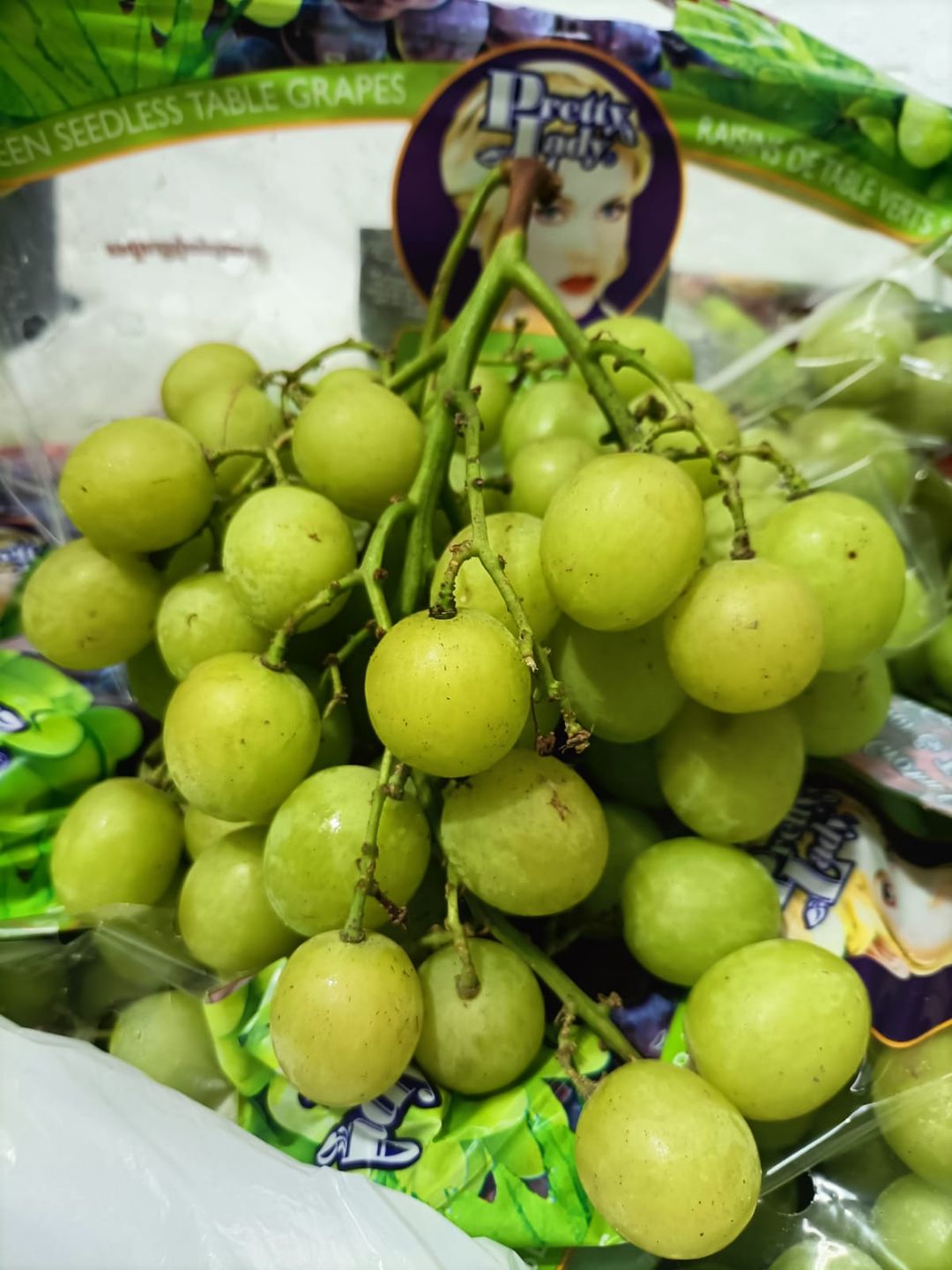 Emerald Green SL Grapes (Crunchy)