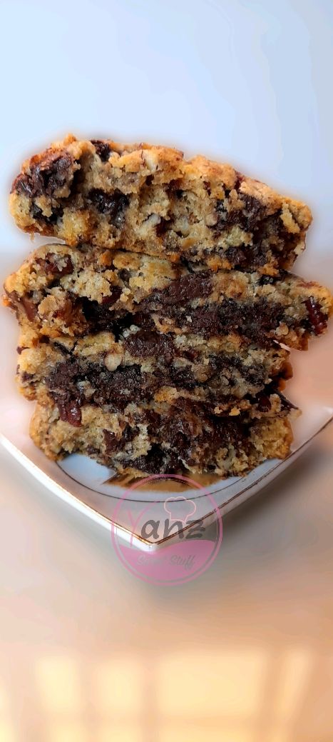 CHOCOLATE CHIPS & WALNUT COOKIES - 6 pack