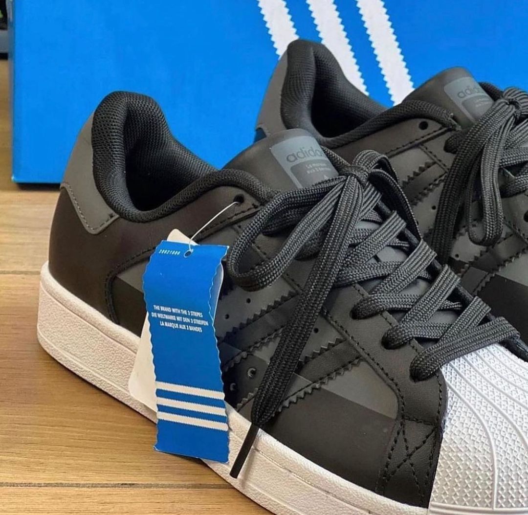  Adidas Superstar 