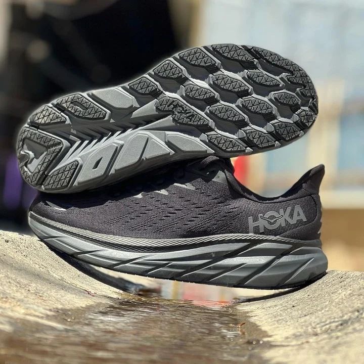 Hoka One One Challenger ATR 7