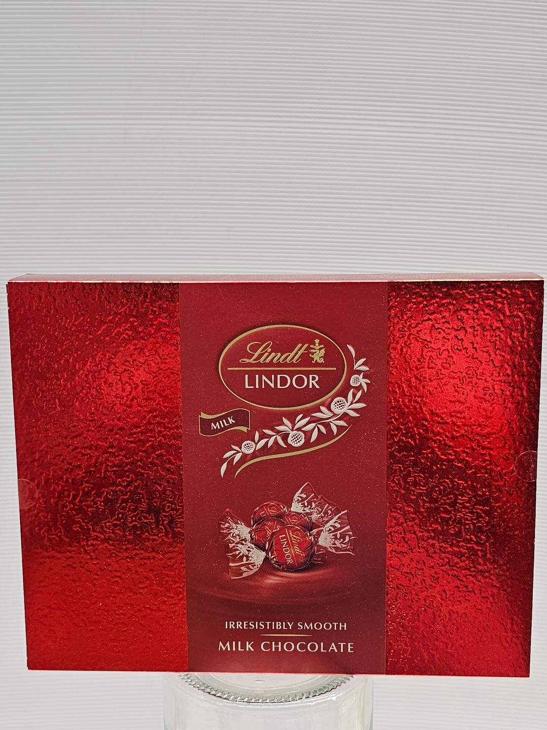 Lindt Lindor Gift Box Assorted 250g