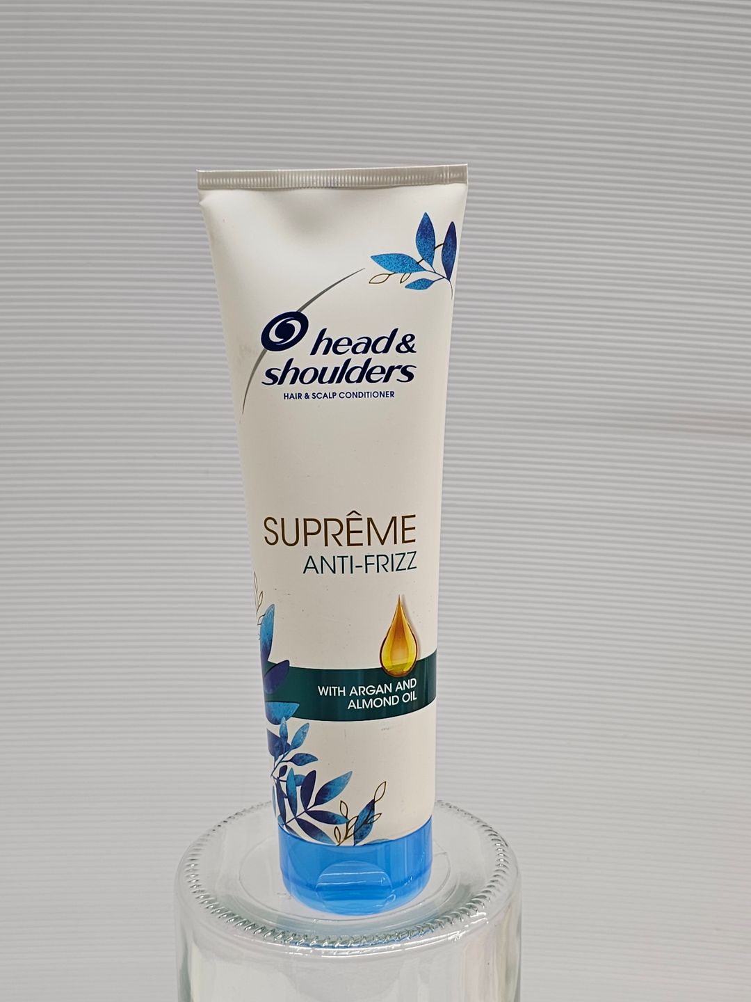 Head & Shoulders  Supreme Anti Frizz 275ml