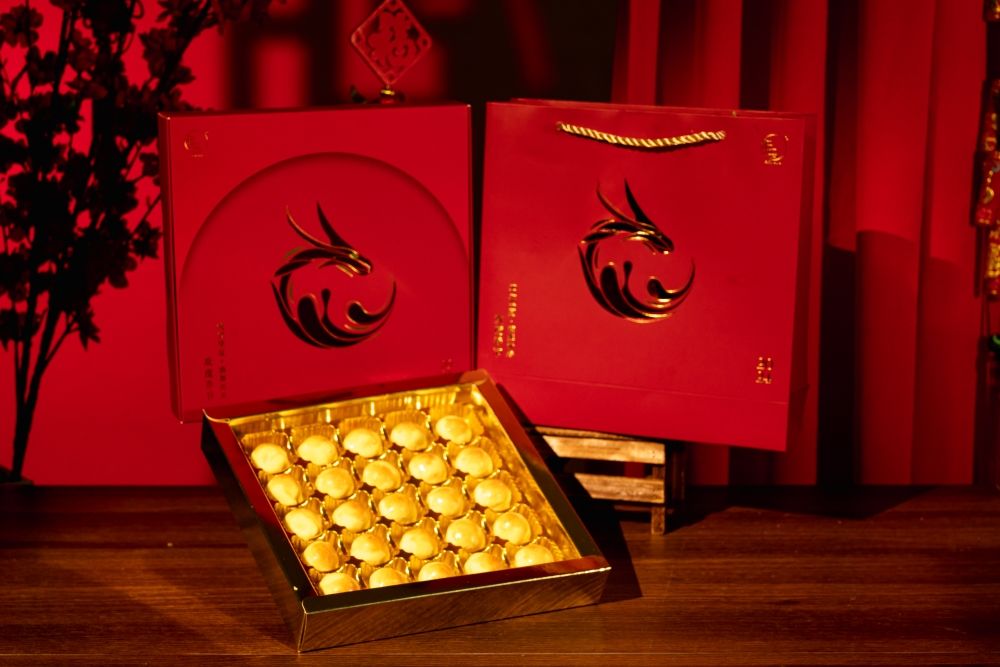 CNY series 2024 - [Golden Melt in your Mouth]  Signature Pineapple Tarts Gift Box