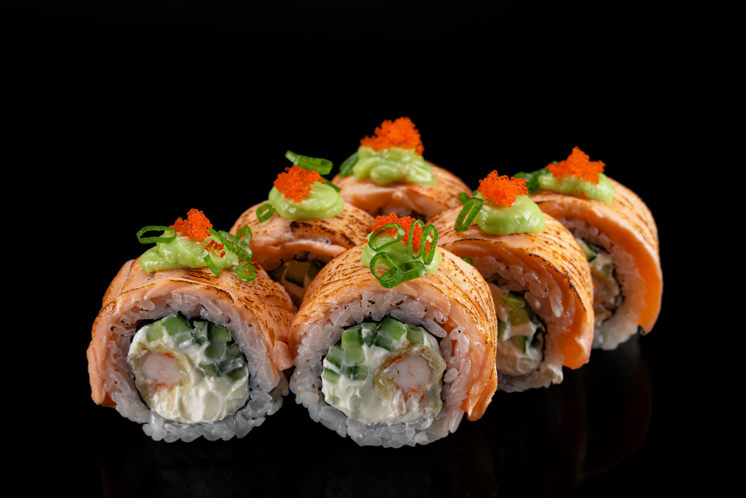 Banzai Salmon shrimp roll