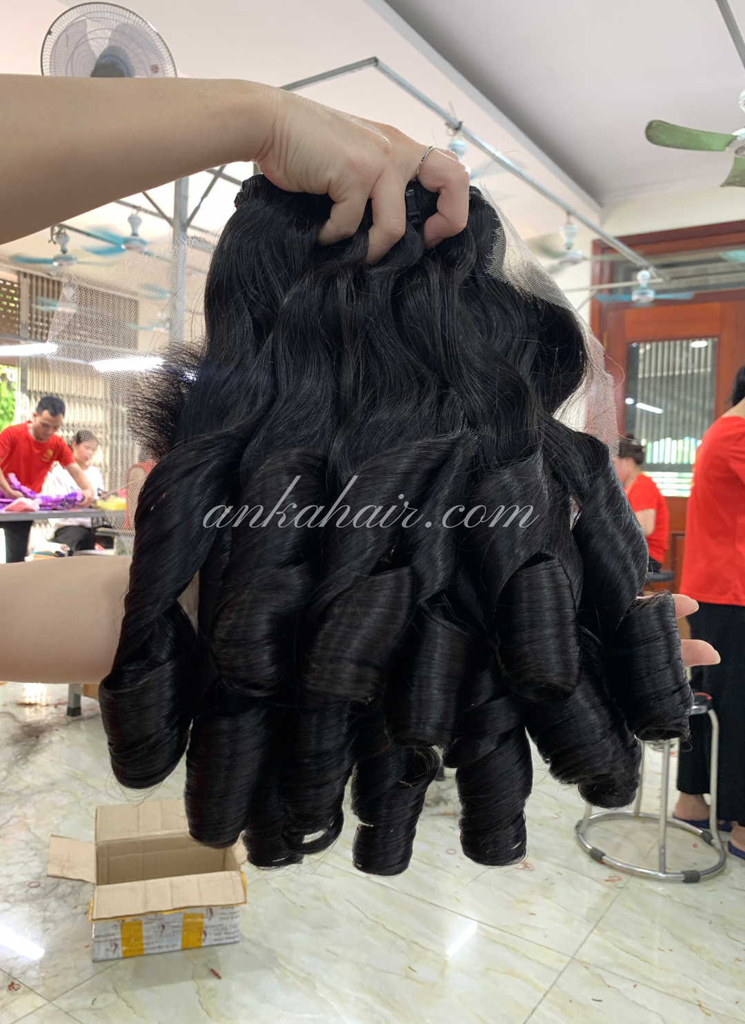 Double Drawn Weft Hair - Black Wavy/ Curly