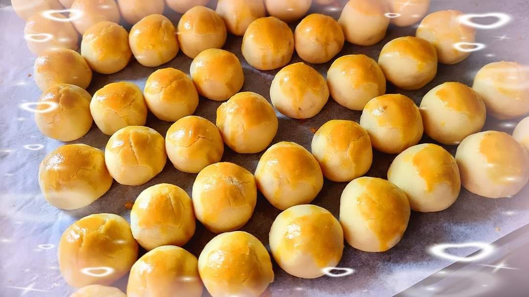 Pineapple Balls (黄梨球）