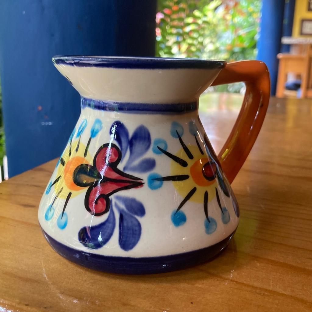 Taza de Talavera pintada a mano (borde Azul) 