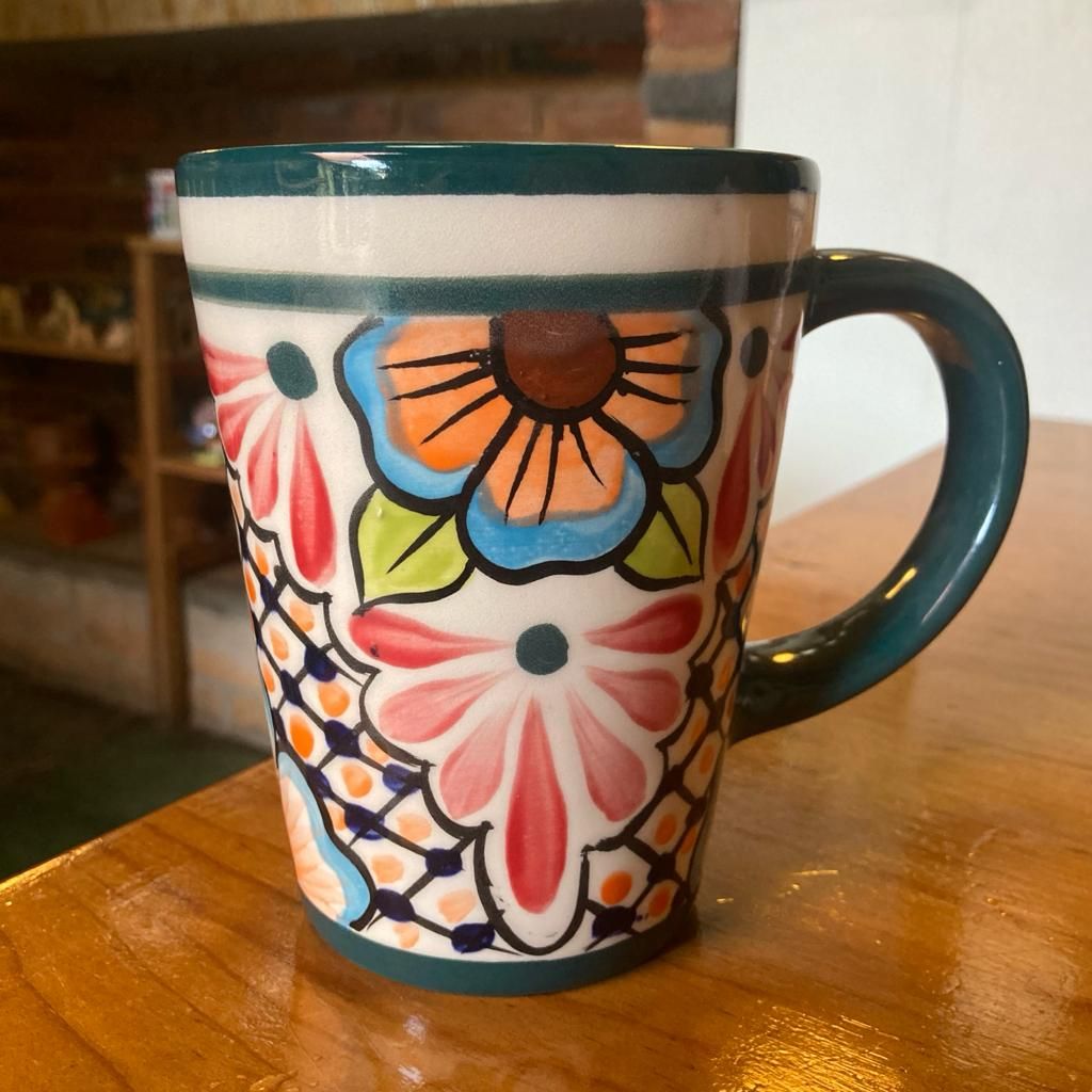 Taza Talavera Cono  pintada a mano (borde verde)