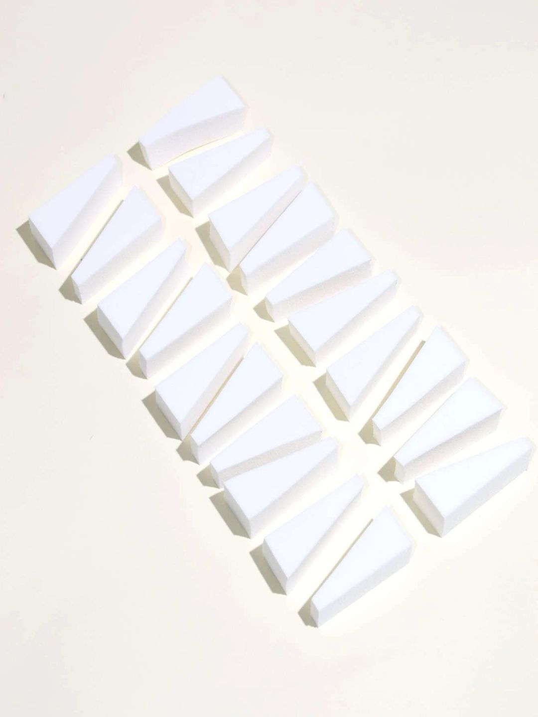 2pcs White Trapezoid Makeup and Nail Art Sponges