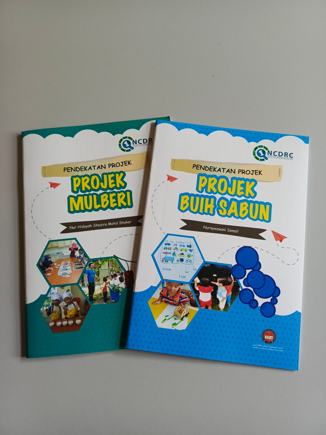 BUKU PENDEKATAN PROJEK (1 SET-2 BUAH BUKU)