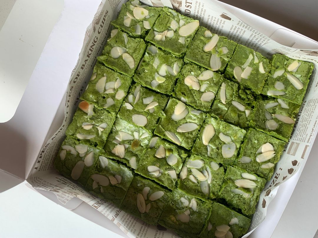 Fudgy Brownies Large Rasa Matcha