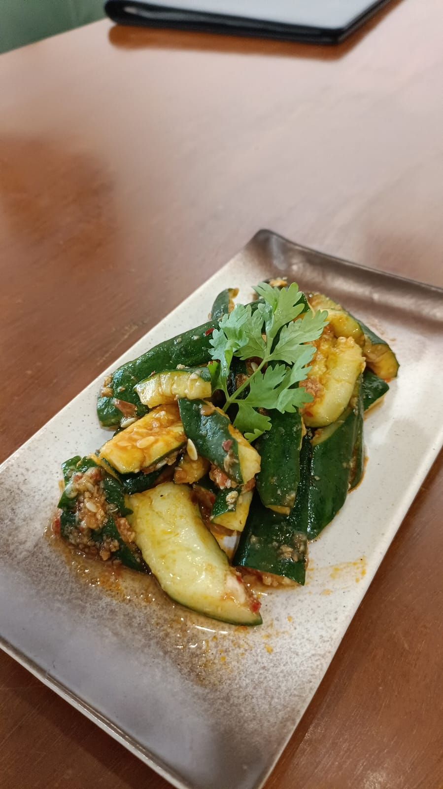 拍黄瓜 Cucumber Salad 