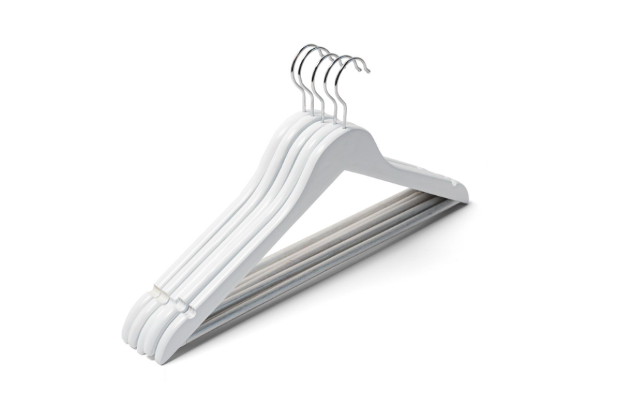 WOODEN HANGERS, WHITE, 5 PIECES