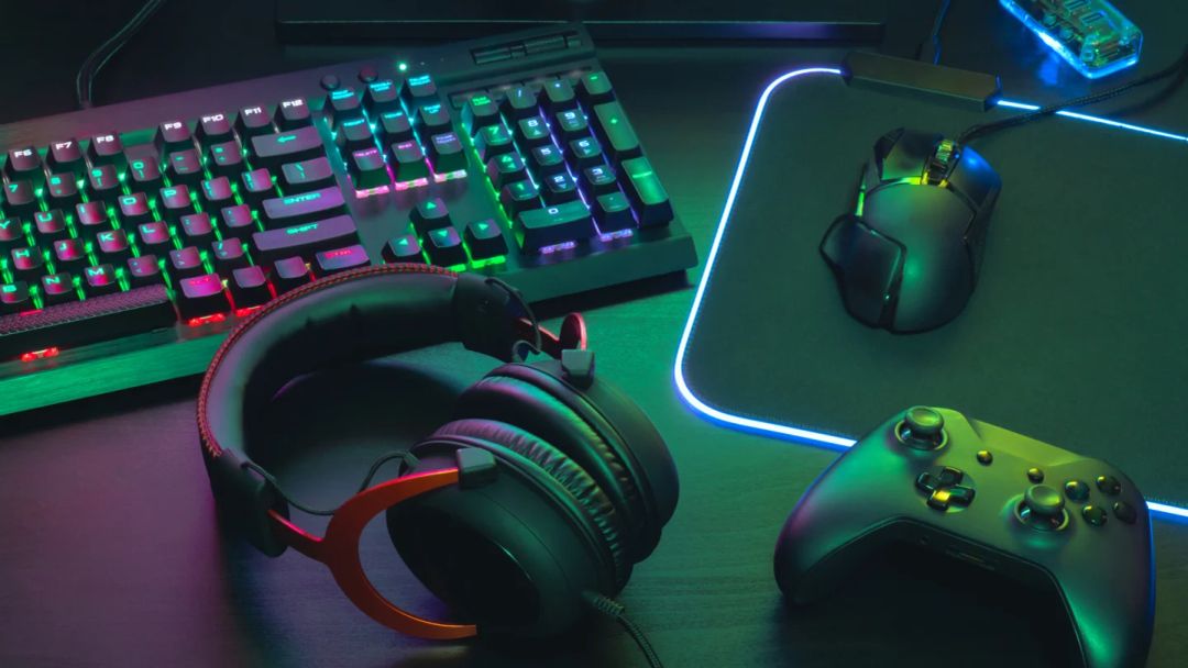 GAMING ACCESSORIES(KEYBOARD/MOUSE/CHARGING DOCKS/HEADSETS)