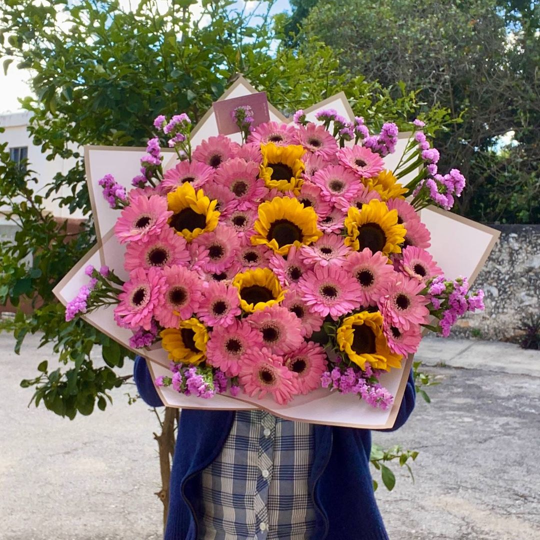 Gerberas con girasoles