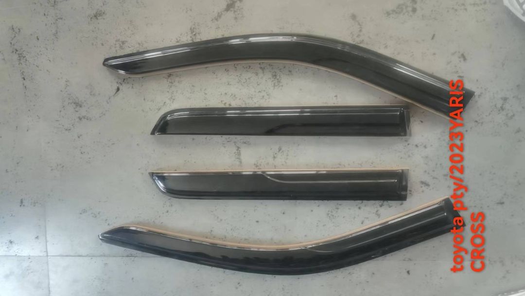 Toyota Yaris Cross (GR) Window Visors