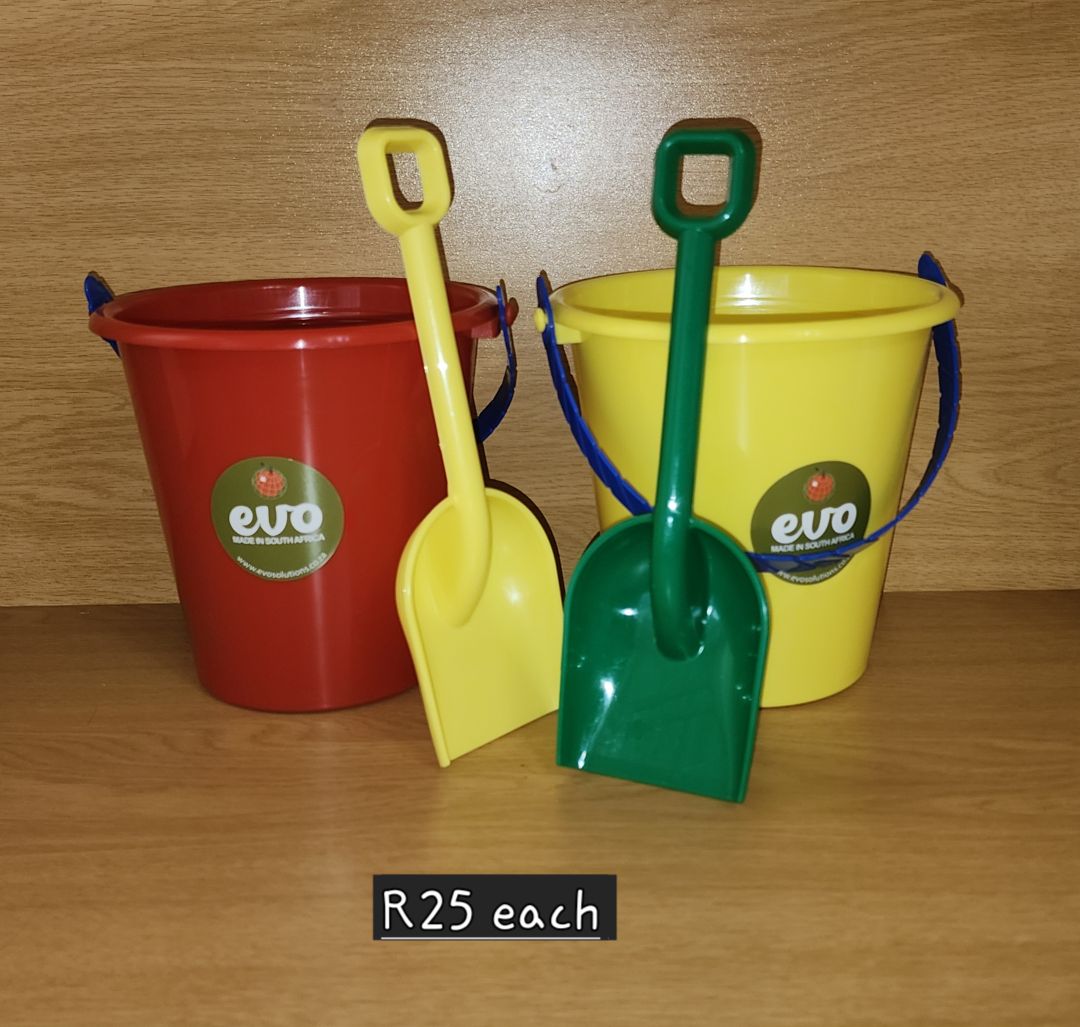 Bucket & spade