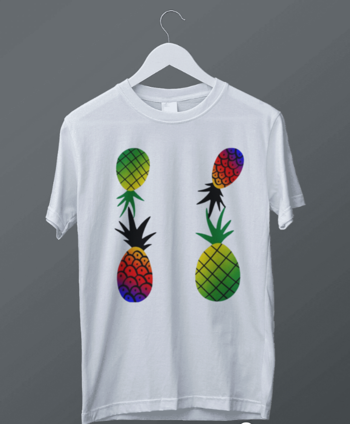 Nanasi/pineapple T-shirt