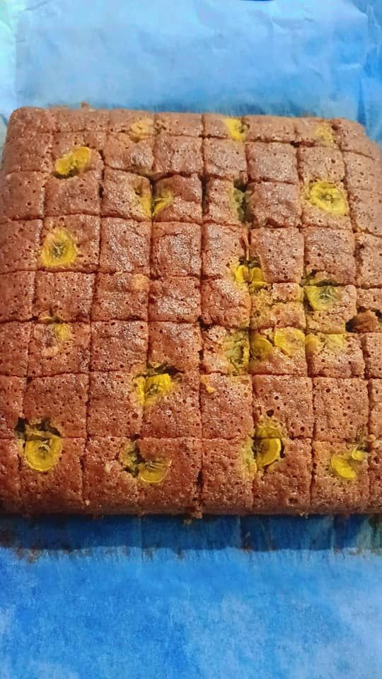 BANANA MOIST CAKE