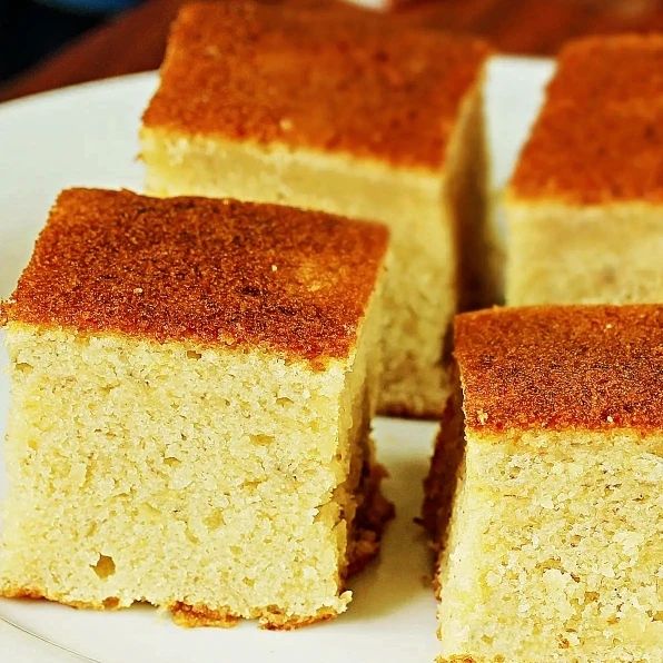 SPONGE CAKE SLICE