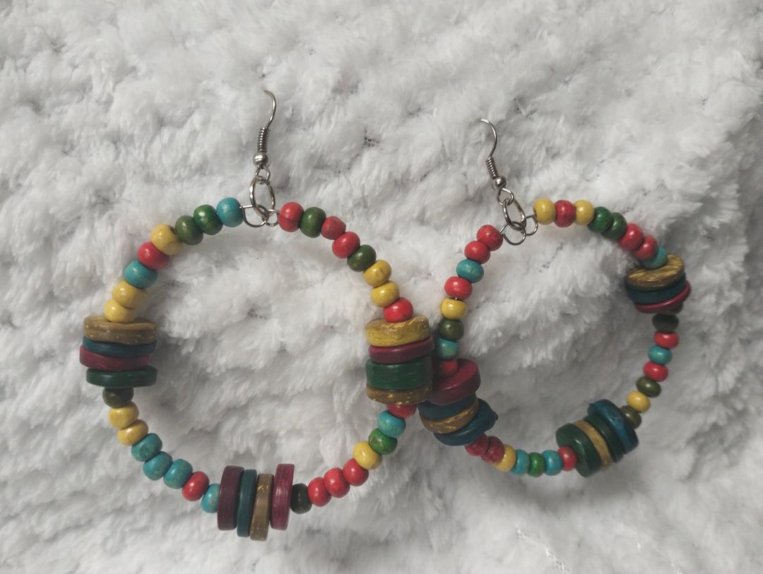 Wooden bead hoop earrings 