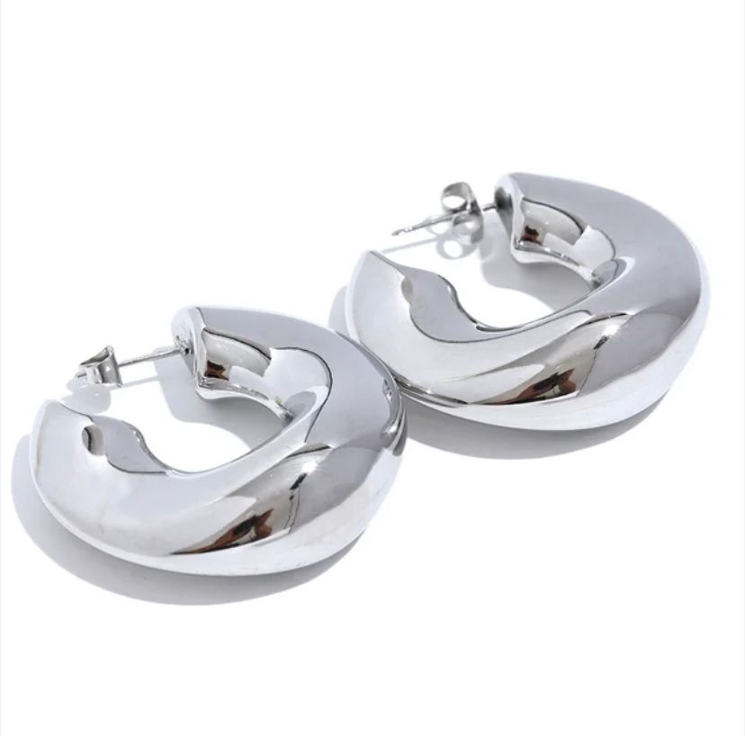 Luna Chunky Hoop Earrings