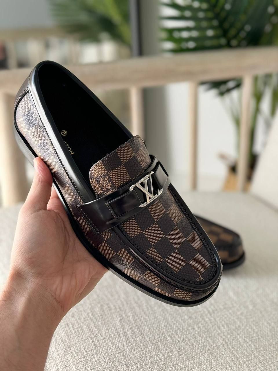 LOUIS VUITTON