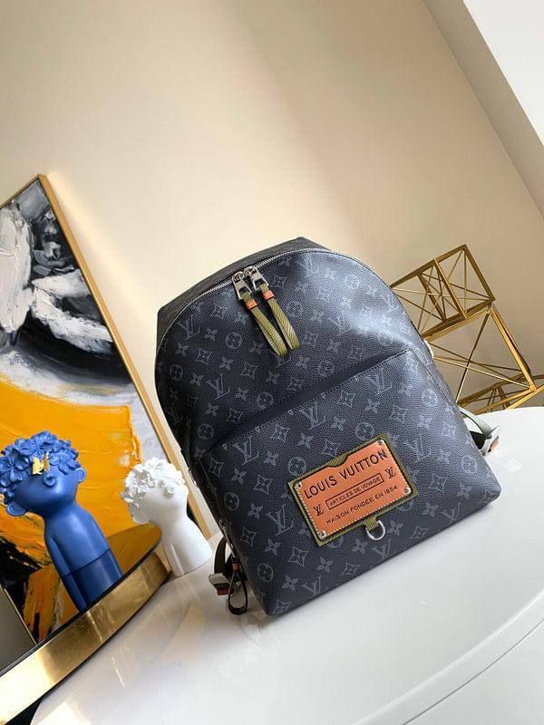  LOUIS VUITTON Discovery Backpack