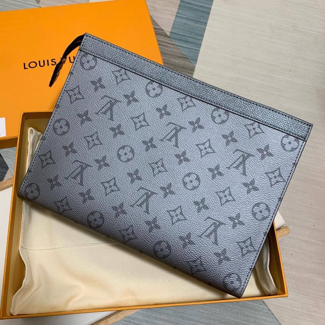  LOUIS VUITTON Pochette Voyage MM