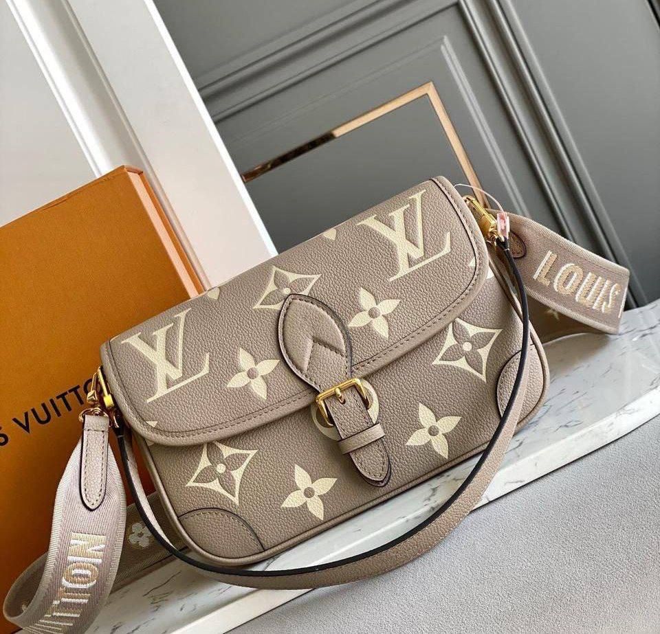  LOUIS VUITTON Diane bag