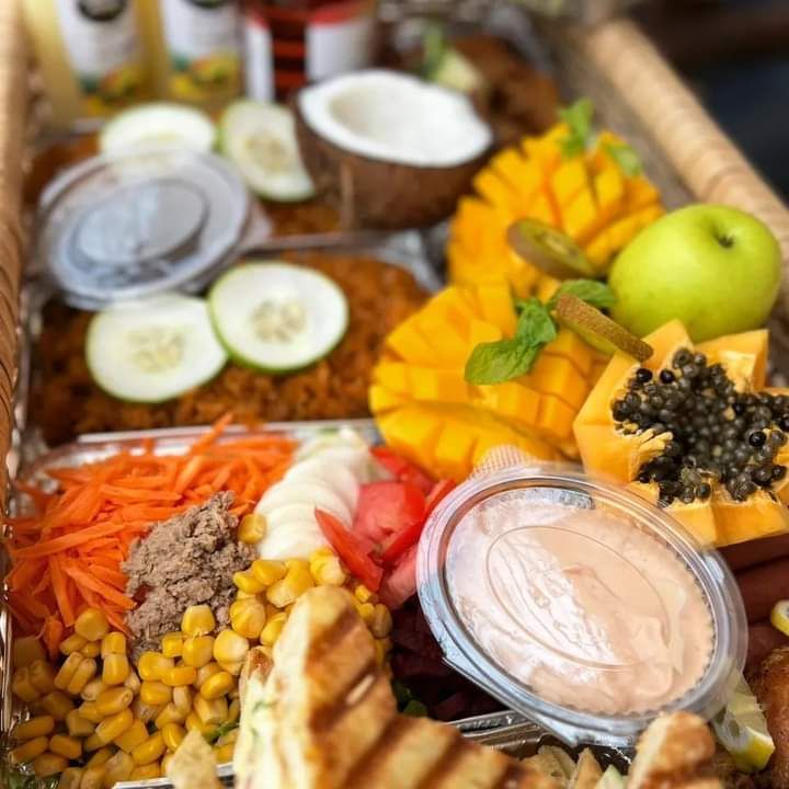 Brunch platter package for 5 hea