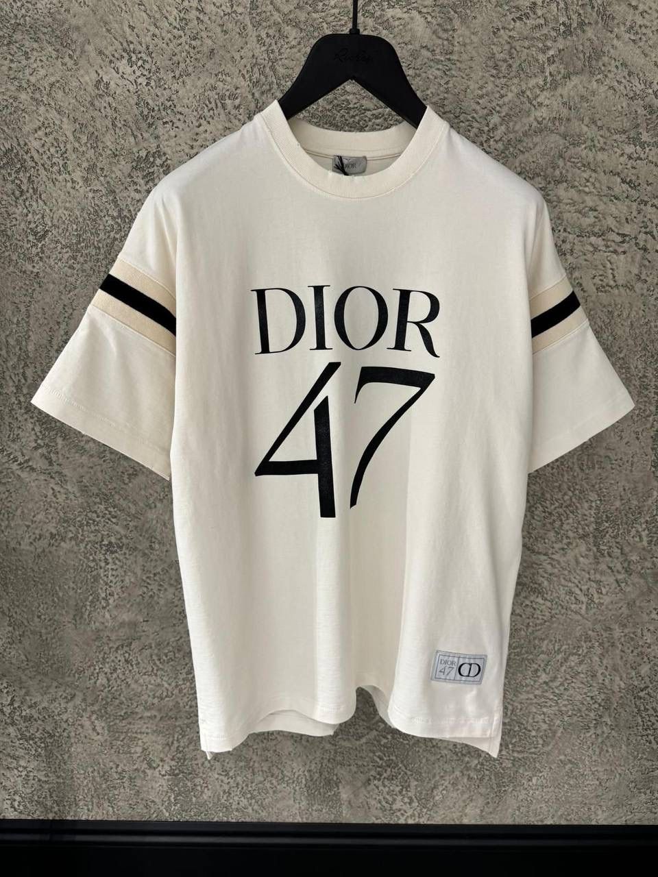 DIOR