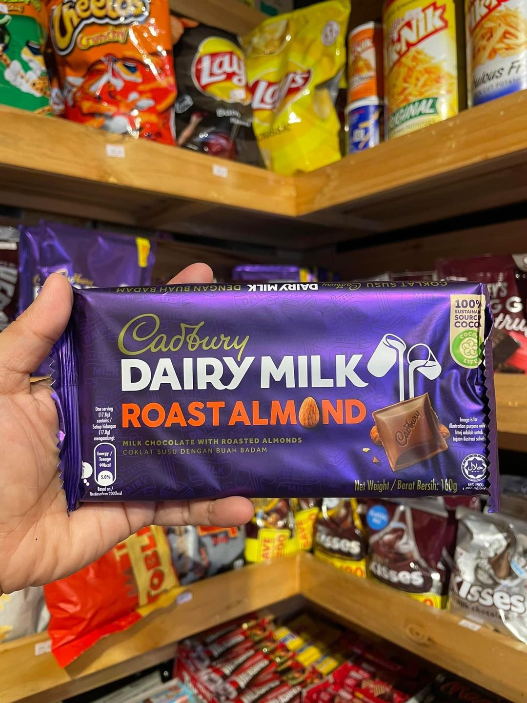 Cadbury Dairy Milk Roast Almond 160g