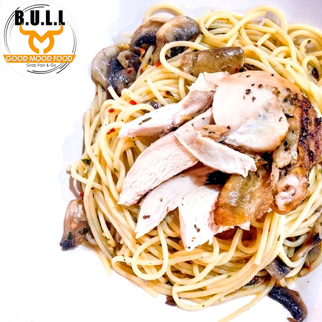 Pasta Aglio e Olio  Ayam - Jamur