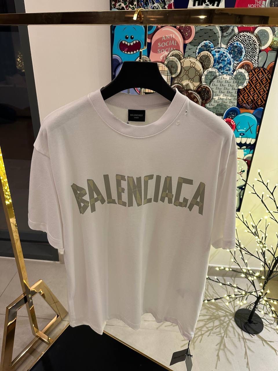 BALENCIAGA